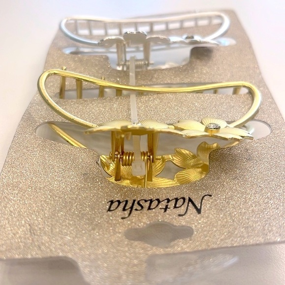 Brand New Natasha Set of 2 Metal Floral Rhinestone Gold & Silver Tone Hair Clips - Picture 14 of 15
